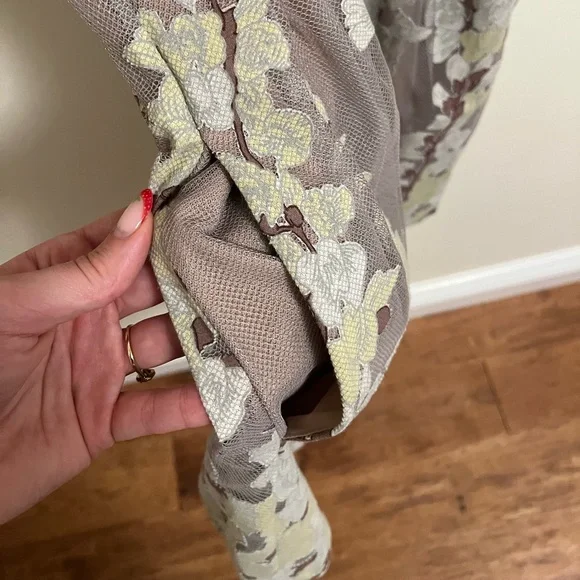 NEW BCBG Cailyn Floral Mini Dress, Size 4 - Picture 7 of 15